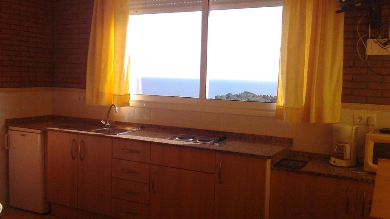 Apartamentos Famara Lloret de Mar Bagian luar foto