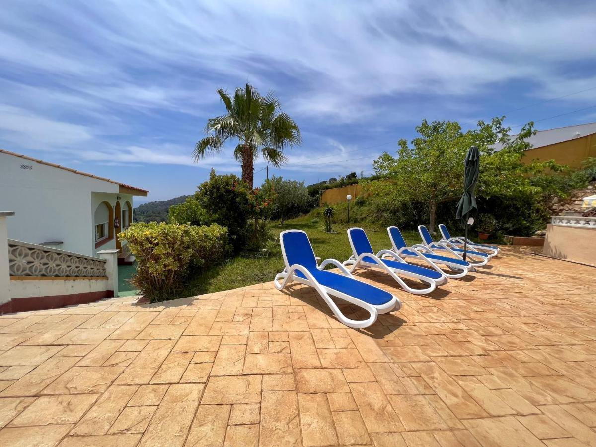 Apartamentos Famara Lloret de Mar Bagian luar foto