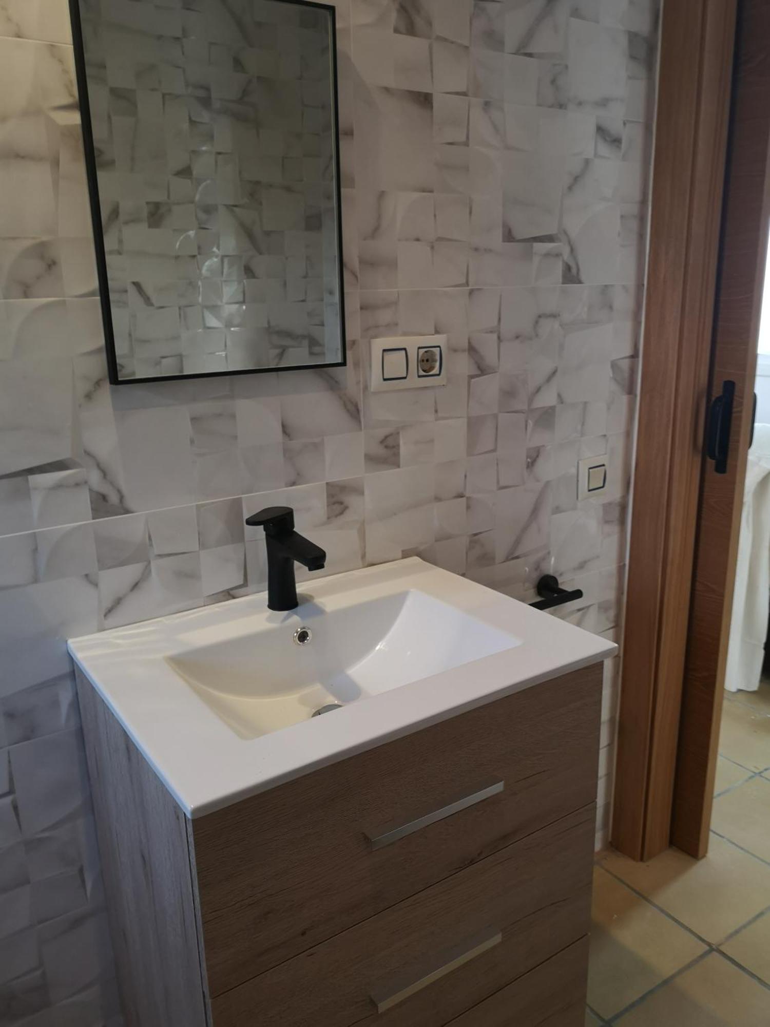 Apartamentos Famara Lloret de Mar Bagian luar foto