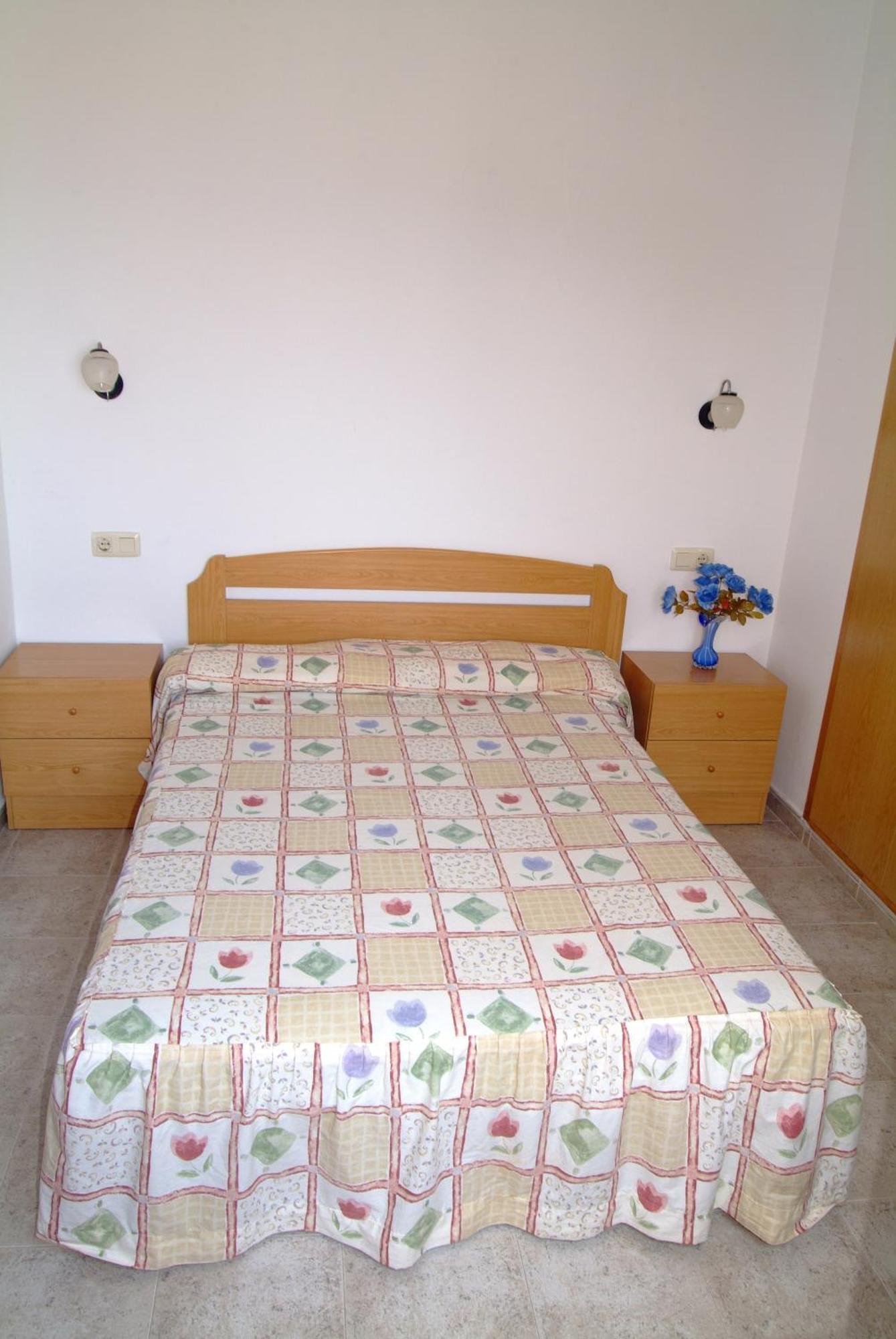 Apartamentos Famara Lloret de Mar Bagian luar foto