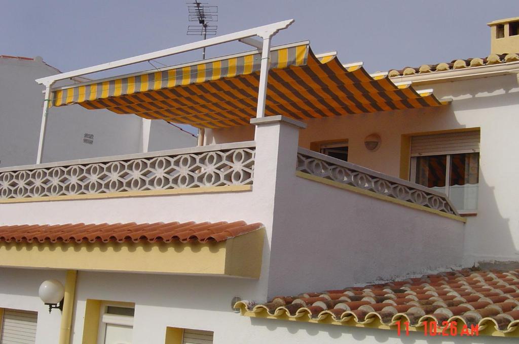 Apartamentos Famara Lloret de Mar Ruang foto