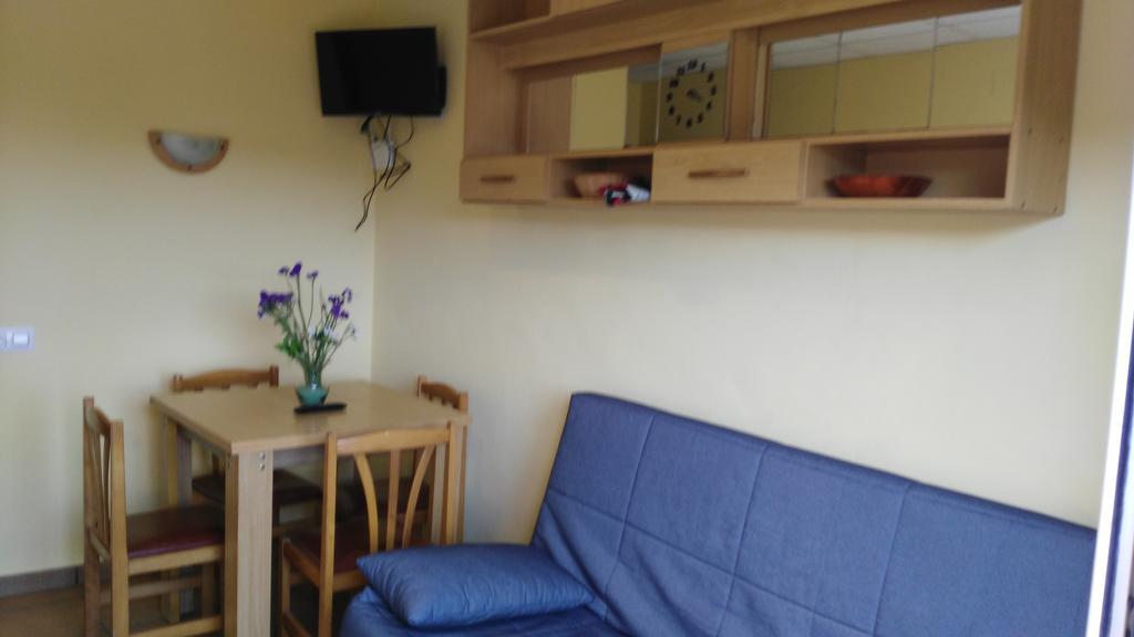 Apartamentos Famara Lloret de Mar Bagian luar foto