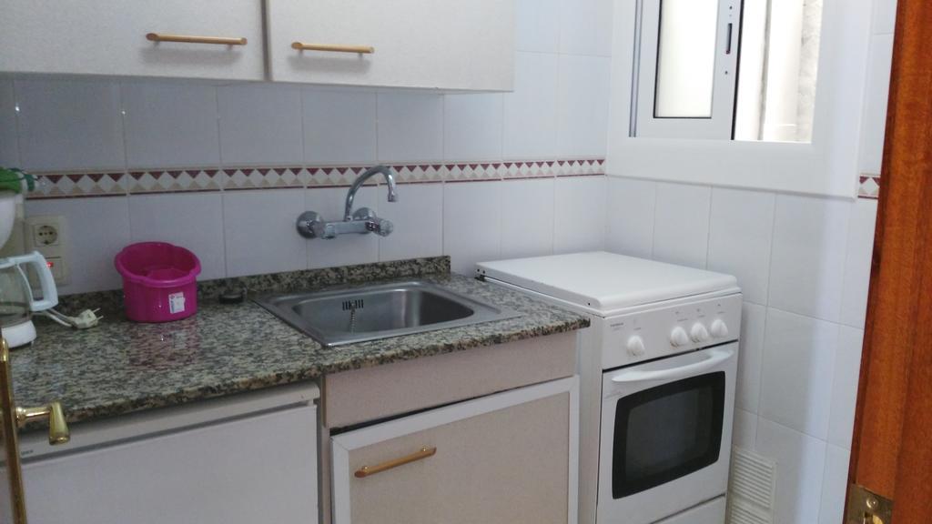 Apartamentos Famara Lloret de Mar Bagian luar foto