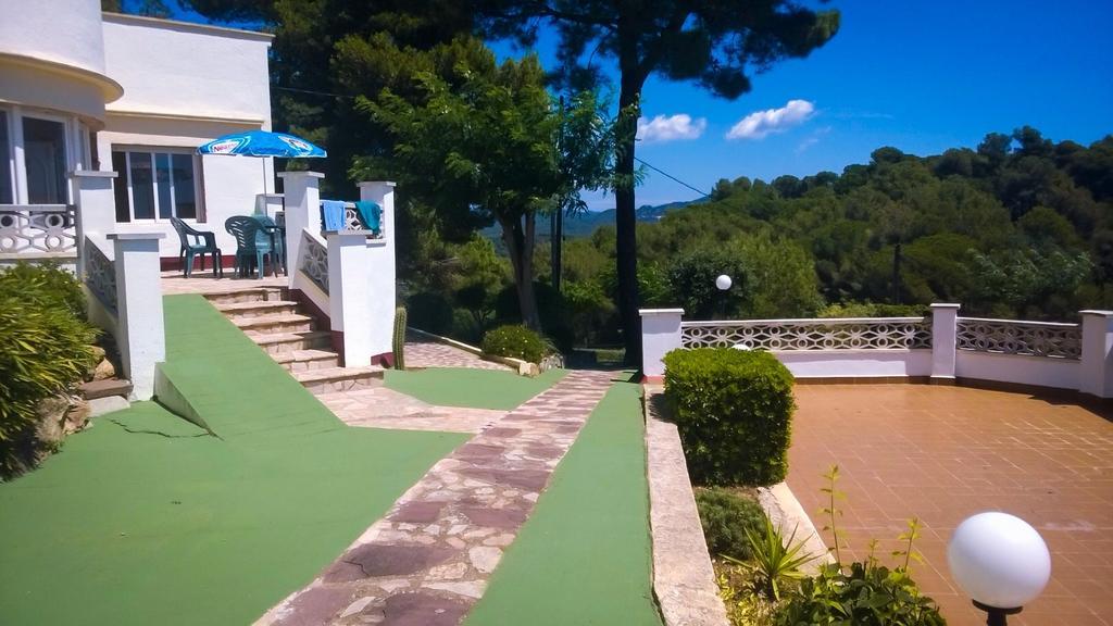 Apartamentos Famara Lloret de Mar Bagian luar foto